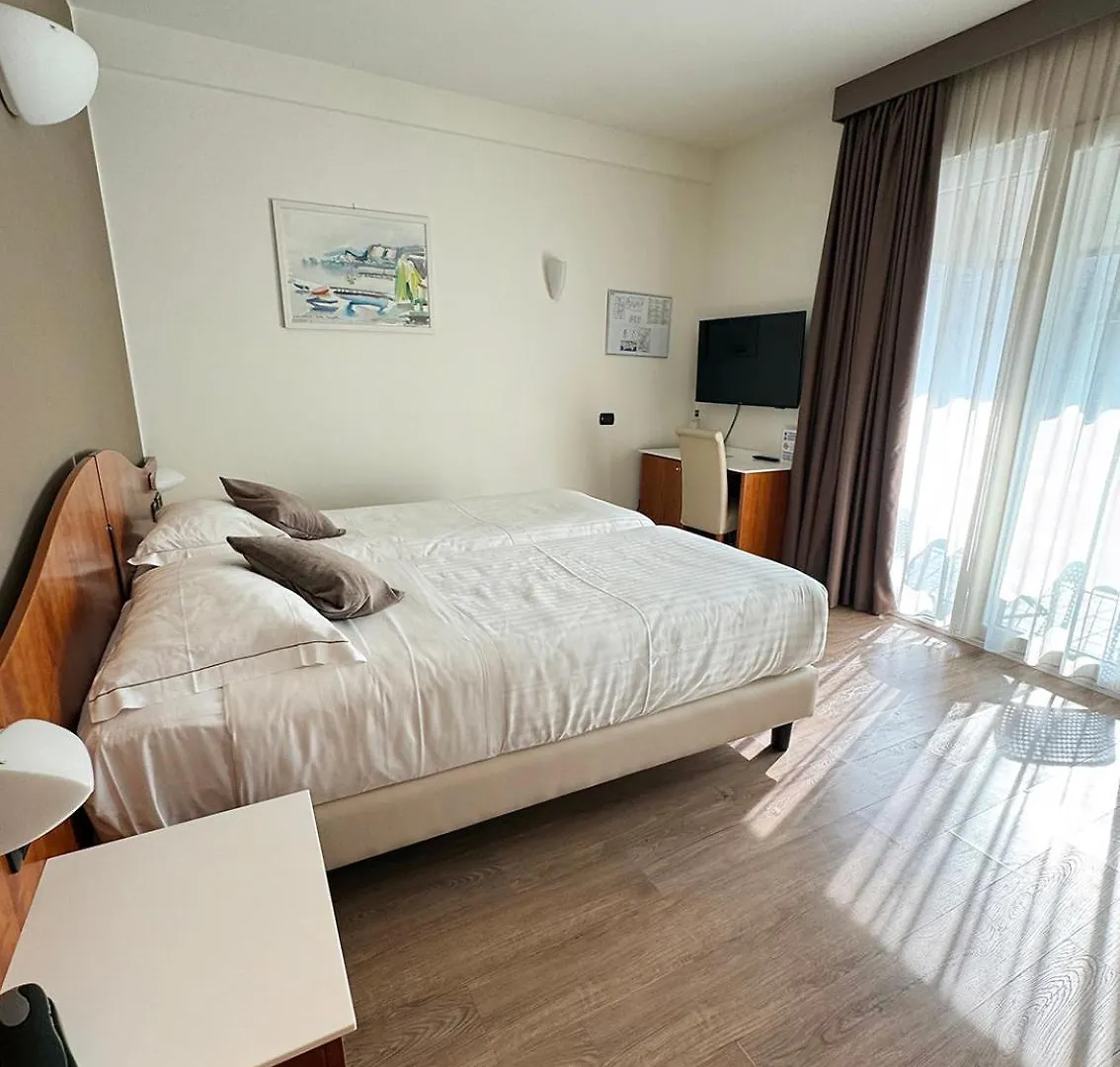 Hotel Villa Letizia  Bardolino